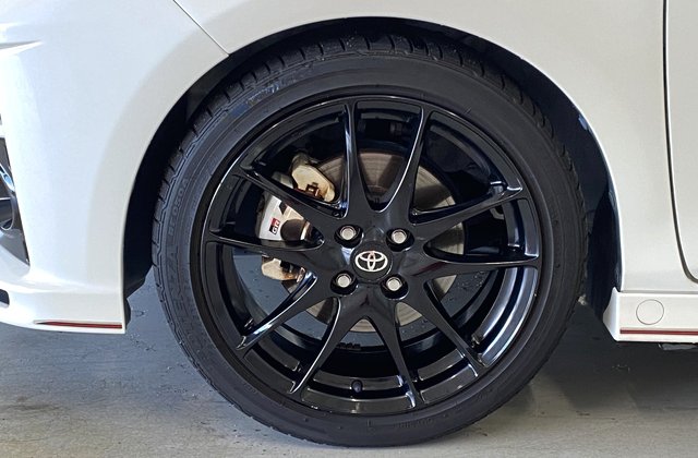 トヨタヴィッツGRスポーツ GR
