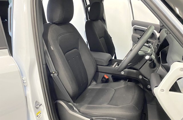ランドローバーディフェンダー110 2.0L P300