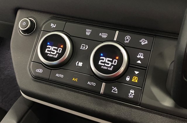 ランドローバーディフェンダー110 2.0L P300