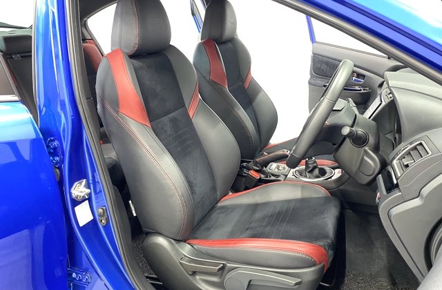 スバルWRX STISTI