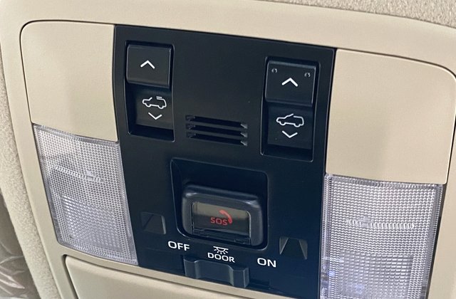 トヨタランドクルーザープラドマットブラックエディション