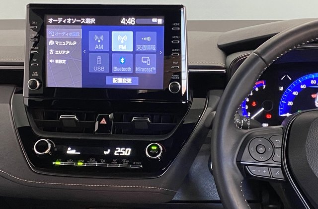 トヨタカローラツーリングハイブリッド ダブルバイビー