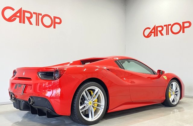 フェラーリ488スパイダーF1 DCT