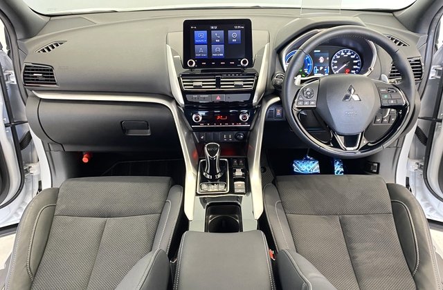 ミツビシエクリプスクロスPHEV P