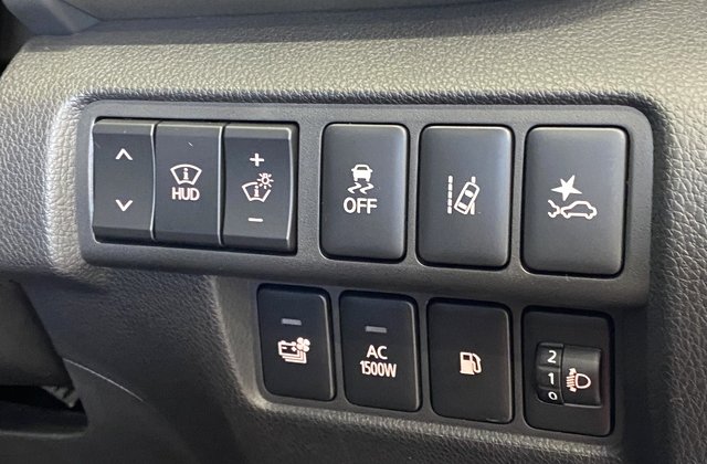 ミツビシエクリプスクロスPHEV P