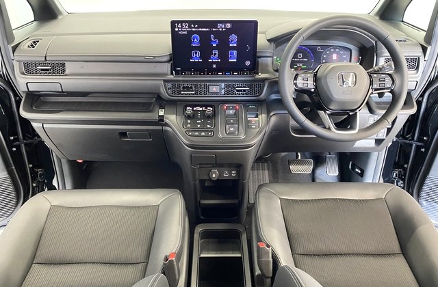ホンダステップワゴンe:HEV スパーダ