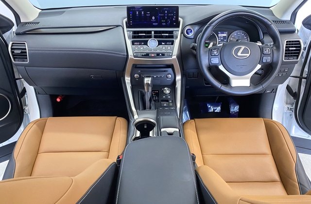 レクサスNX300h Iパッケージ