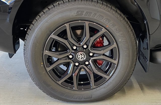 トヨタハイラックスZ GRスポーツ