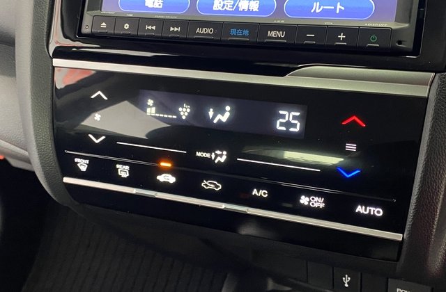 ホンダフィット13G F 特別使用車コンフォートエディション