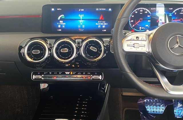 メルセデスベンツAクラスA200d