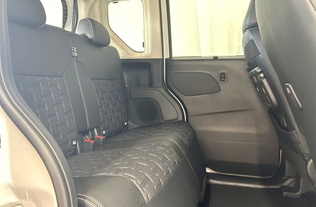 ミツビシデリカミニTプレミアム 4WD