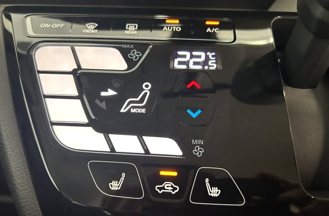 ミツビシデリカミニTプレミアム 4WD