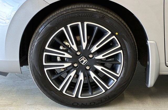 ホンダフィットe:HEV リュクス