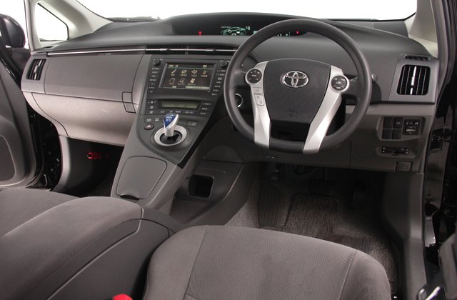 トヨタプリウスSツーリングセレクション