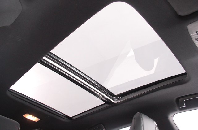 トヨタハリアープレミアムアドバンストパッケージ