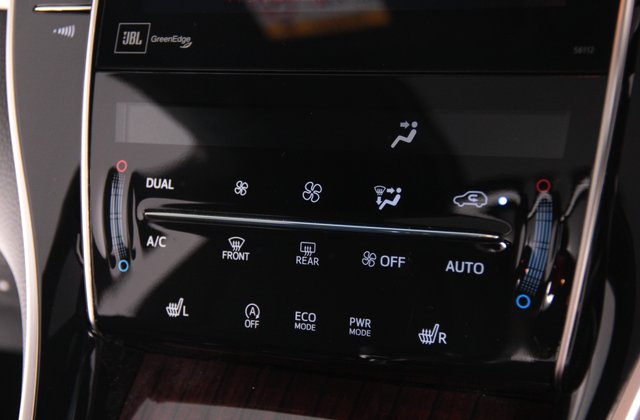 トヨタハリアープレミアムアドバンストパッケージ