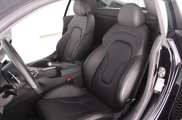 アウディR85.2FSIクワトロ