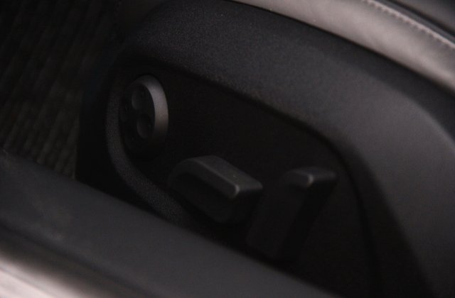 アウディR85.2FSIクワトロ