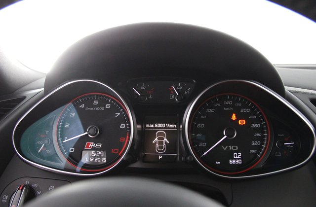 アウディR85.2FSIクワトロ