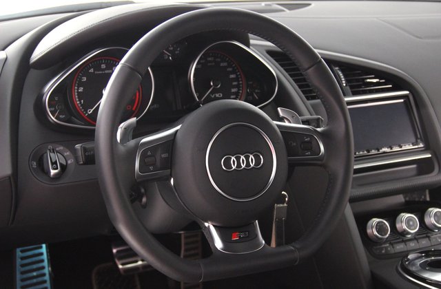 アウディR85.2FSIクワトロ