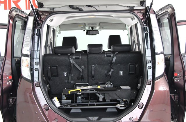 トヨタタンクG S 助手席リフトアップシート車  車いす収納固定(Bタイプ)